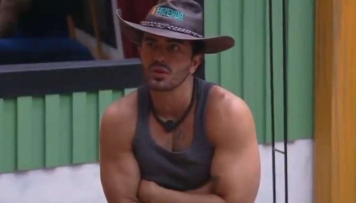 1829026281-alfredo-em-a-fazenda-18.jpg