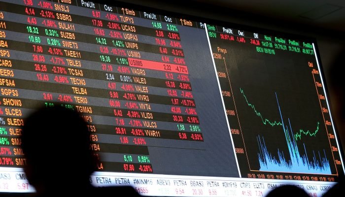 2020-03-11t154713z_1_lynxmpeg2a1pf_rtroptp_4_bovespa-manh.jpg