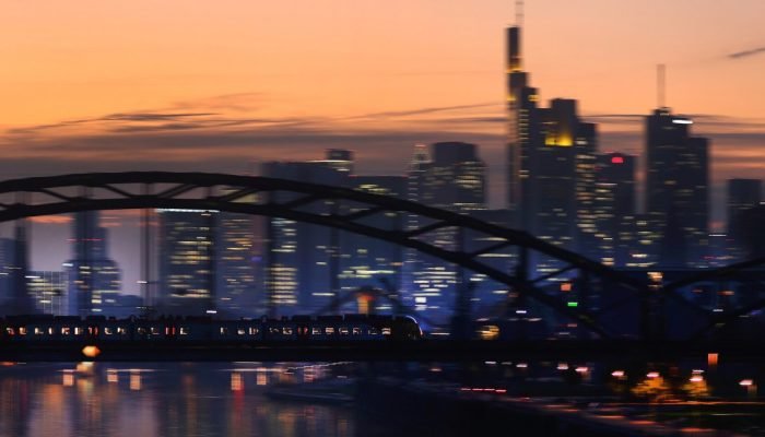 2021-11-11T123948Z_1_LYNXMPEHAA0SK_RTROPTP_4_GERMANY-FRANKFURT-ECB.jpg