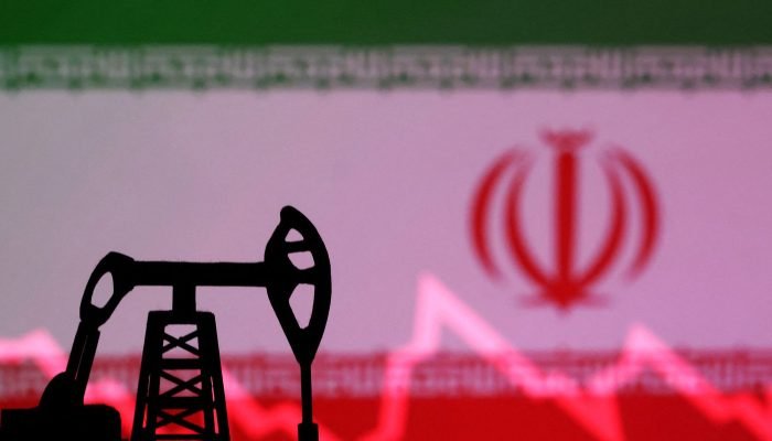 2026-02-19t203627z_1_lynxmpem1i19z_rtroptp_4_global-oil.jpg