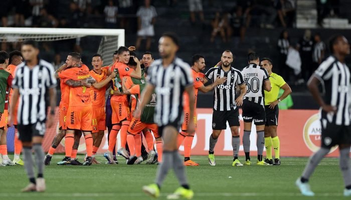 2026-03-11t023639z_1119084964_up1em3b07916u_rtrmadp_3_soccer-libertadores-bot-bna.jpg