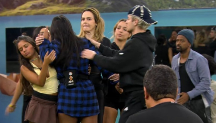 240236149-bbb-26-agressao-chaiany-e-jordana-fazem-barraco-e-tadeu-precisa-intervir.png