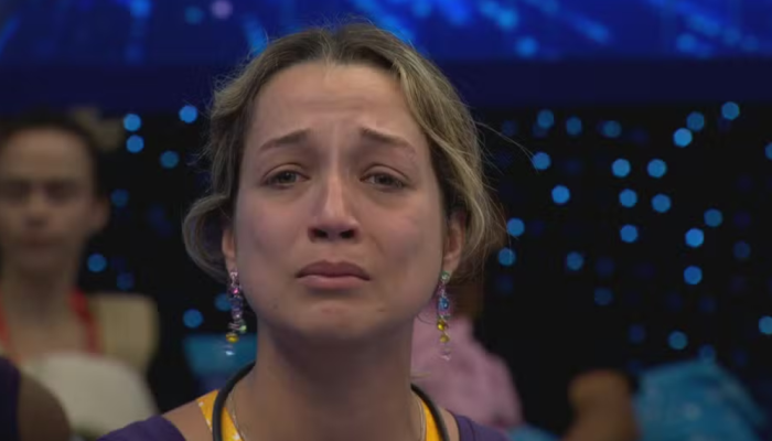 247177064-bbb-26-samira-chora-apos-briga-com-ana-paula-ele-nao-comeu-meu-cerebro.png