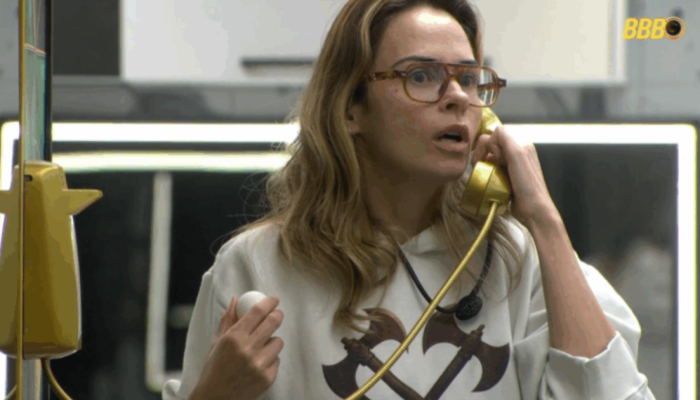 317903293-bbb-26-e-agora-ana-paula-atende-o-big-fone-surpresa-800x450-1.png
