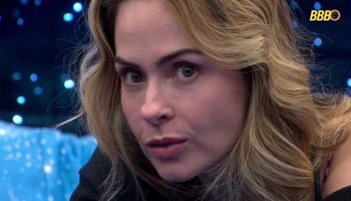 666924963-ana-paula-renault-bbb-1.jpg