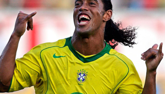 6f6c40c2-foto-ronaldinho-gaucho-selecao-brasileira-capa-430x323.png
