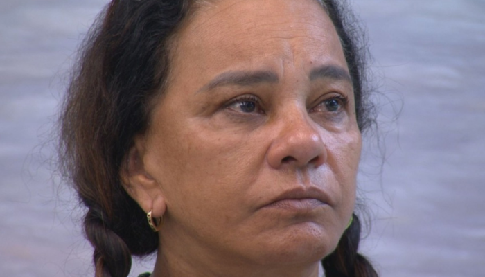 870102707-bbb-26-solange-e-boneco-lembram-de-babu-e-acabam-chorando-muito.png