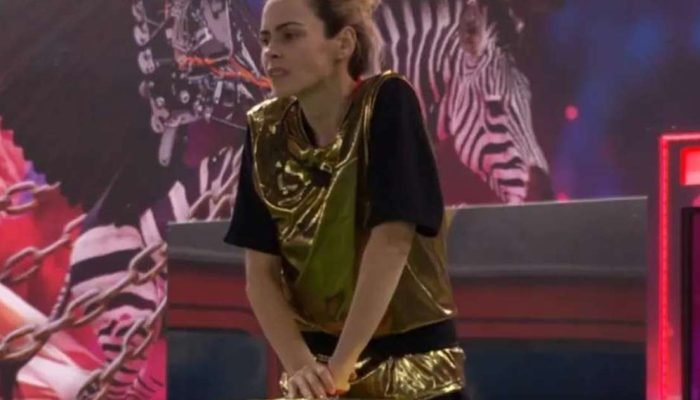 921314118-ana-paula-no-monstro.jpg
