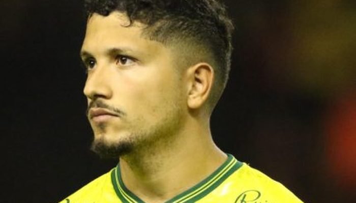 Apos-Iza-dar-a-luz-Yuri-Lima-faz-nova-aparicao-e-cita-paternidade-nas-redes-430x323.jpg