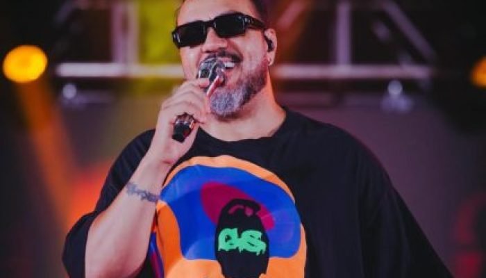 Apos-internacao-de-Xanddy-Harmonia-Belo-substitui-cantor-em-show-no-RJ-430x323.jpg