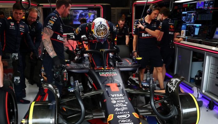 Formula-1-Max-Verstappen-largara-dos-boxes-no-GP-de-Sao-Paulo-e1762699291256.jpg