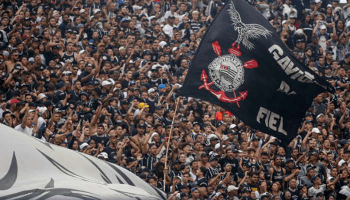 Gavioes-da-Fiel-torcida-organizada-do-Corinthians.png