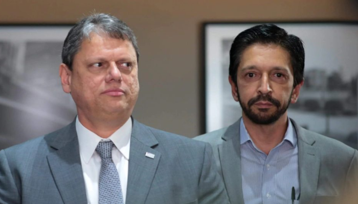 O-governador-Tarcisio-de-Freitas-e-com-o-prefeito-Ricardo-Nunes-d.png