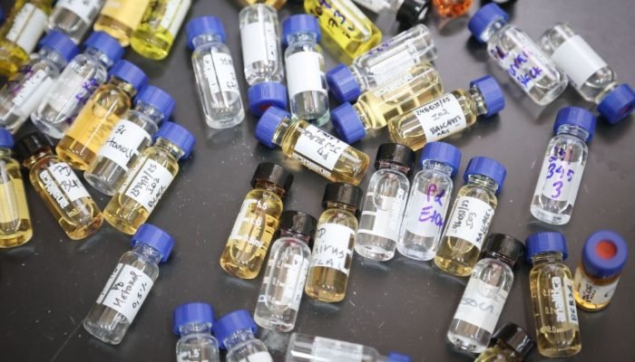 Pericia-em-bebidas-com-suspeita-de-metanol-16-e1760093141345.jpg