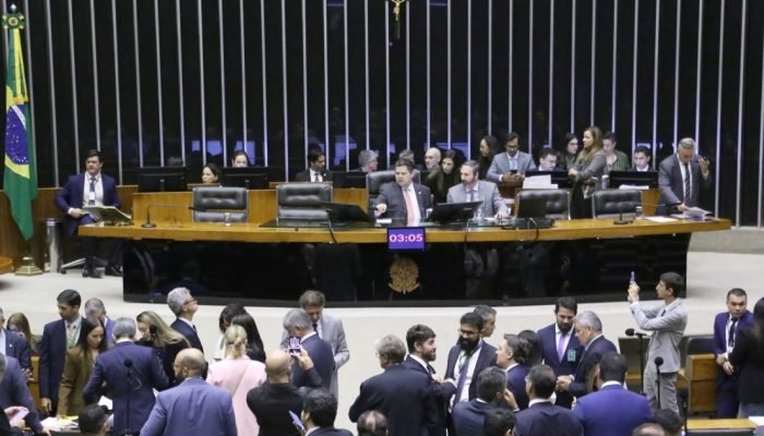 SESSAO-CONGRESSO-PLENARIO-27-11-25.jpg