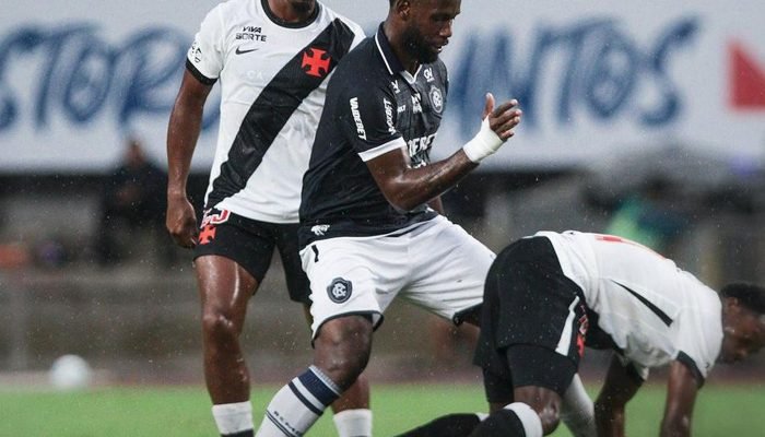 apos_atraso_devido_a_chuva_remo_e_vasco_empatam_pelo_brasileirao.jpg