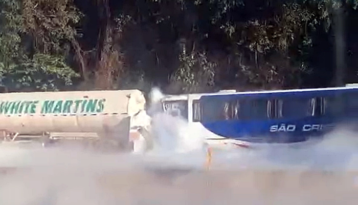 caminhao-e-onibus.png