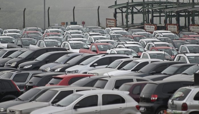 carros-patio-montadora-sao_bernargo_sp1-marcelo_camargo.jpg