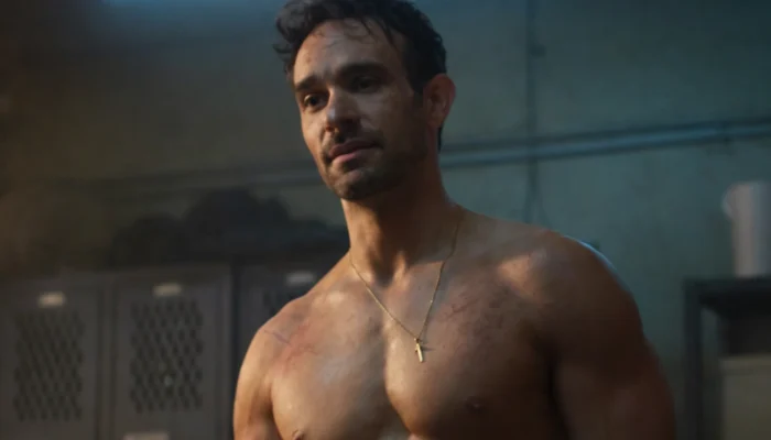 charlie-cox-abdomen-demolidor.webp.webp