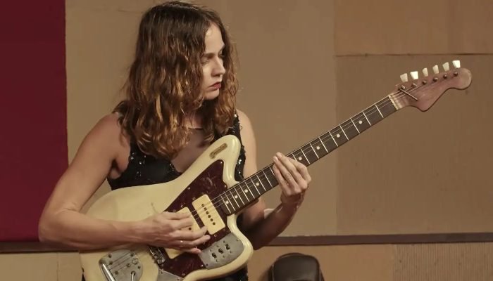 duelo-de-guitarras-gabi-terra-02-credito-divulgacao-tv-brasil.jpg
