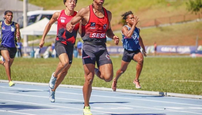 erro_de_arbitragem_impede_quebra_de_recorde_sul-americano_nos_100_m.jpg