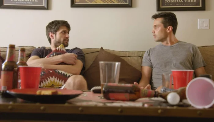 everyone-is-doing-great-serie-na-netflix.webp.webp