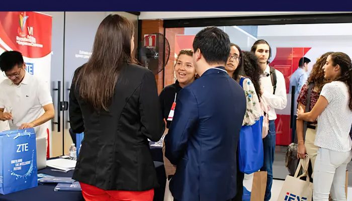 feira_de_recrutamento_das_empresas_chinesas.jpg