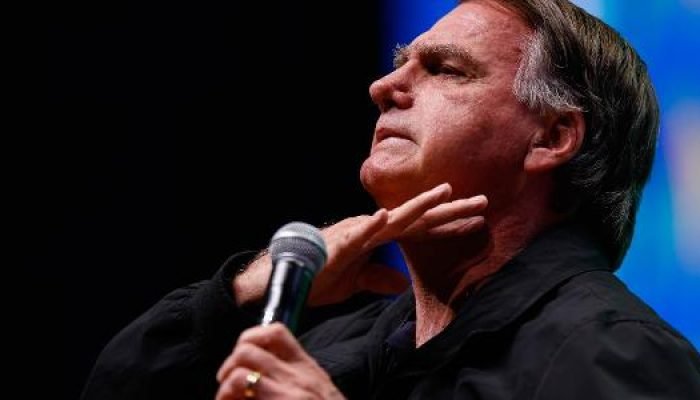 foto-de-arquivo-de-19022025-do-ex-presidente-jair-bolsonaro-durante-o-1-seminario-nacional-de-comuni.jpeg