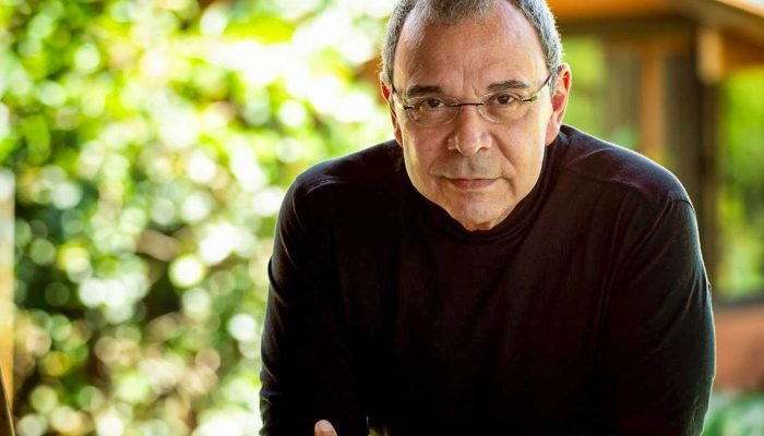 foto_3_utopia_autoritaria_brasileira_carlos_fico.jpeg