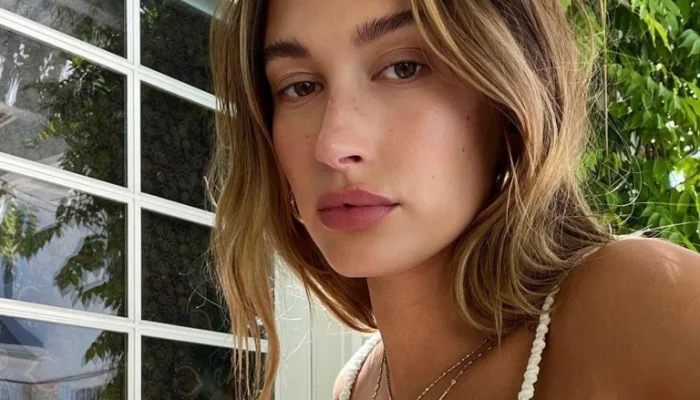 hailey-bieber-1705161194.webp.webp