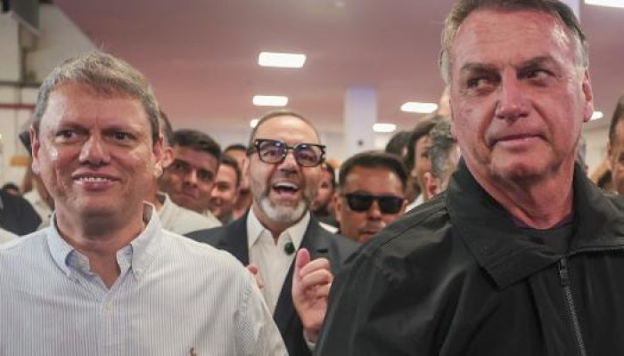 jair-bolsonaro-e-tarcisio-de-freitas-participam-de-evento-em-sao-paulo-1741800847427_v2_615x300.jpg