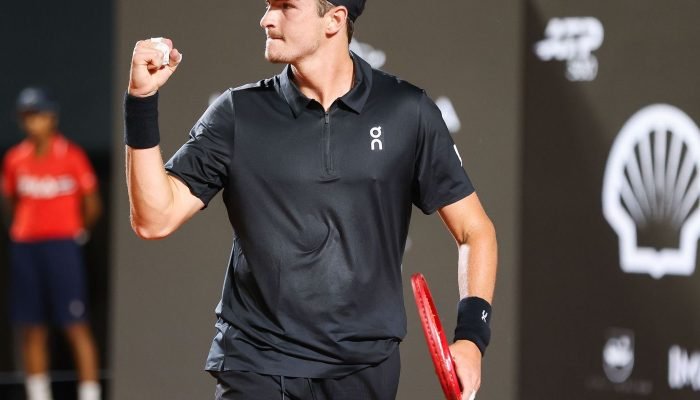 joao_fonseca_vence_thiago_monteiro_em_duelo_brasileiro_pelo_rio_open.jpg
