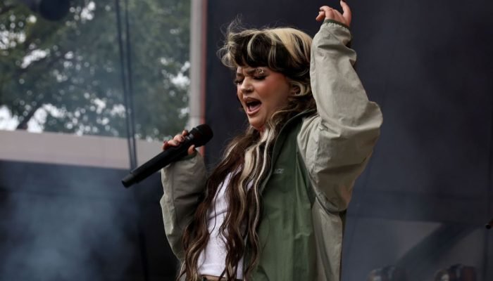 lola-young-e1759062057828.jpg