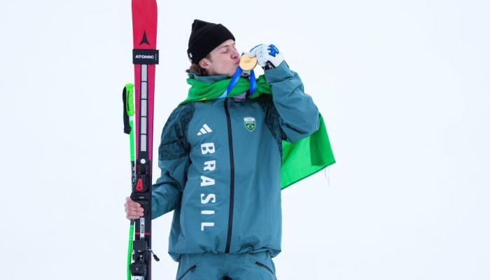 lucas-pinheiro-braathen-medalha-de-ouro-e1771094649791.jpg