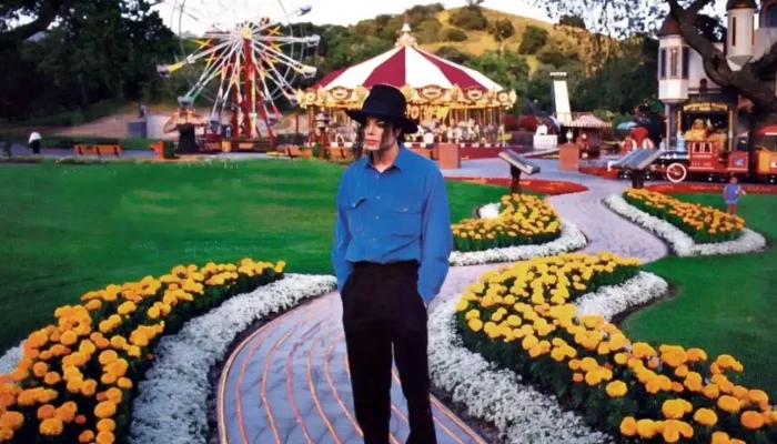 michael-2-neverland.webp.webp