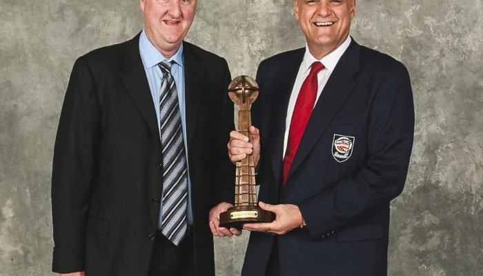 para_mim_larry_bird_e_o_melhor_jogador_de_todos_os_tempos._oscar_schmidt_2024.jpg