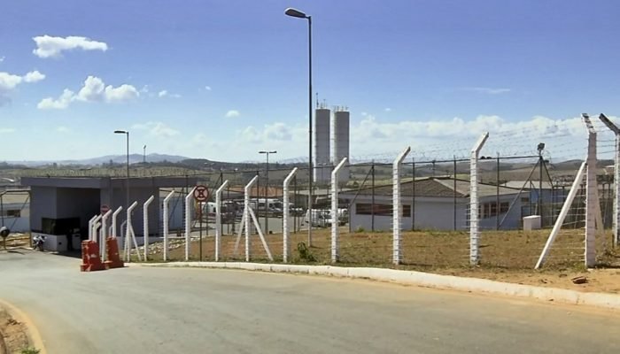 penitenciariatrescoracoes.jpg
