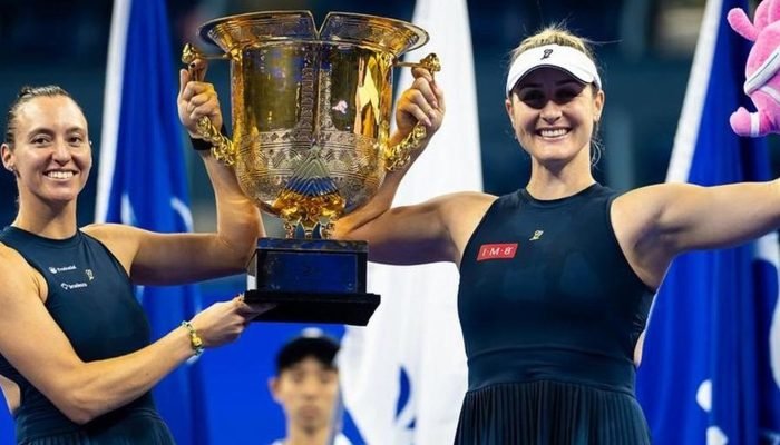 stefani_e_dabrowski_campeas_wta_pequim_2026.jpeg