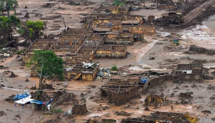 tragedia_em_mariana_0711150245_1.jpg
