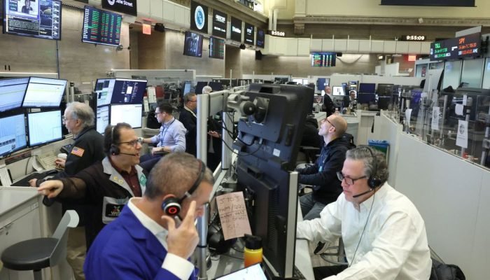 wall-street-1.jpg